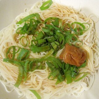 シンプル梅ねぎそうめん